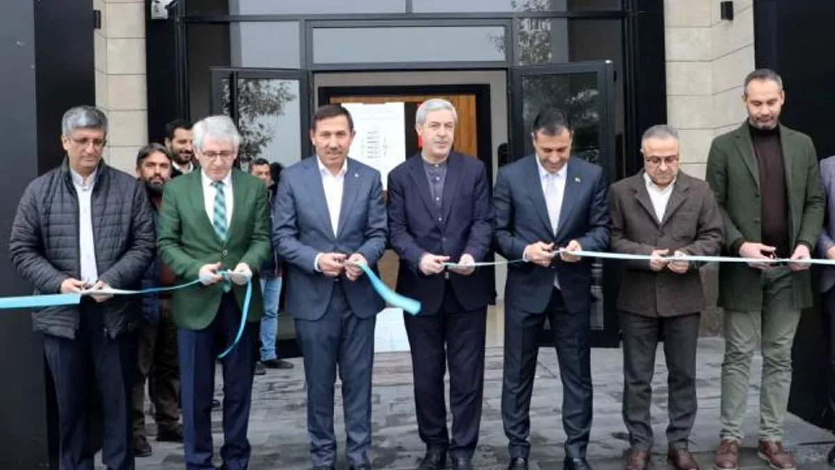 Konya’da “Mesneviden İnciler” hat sergisi açıldı