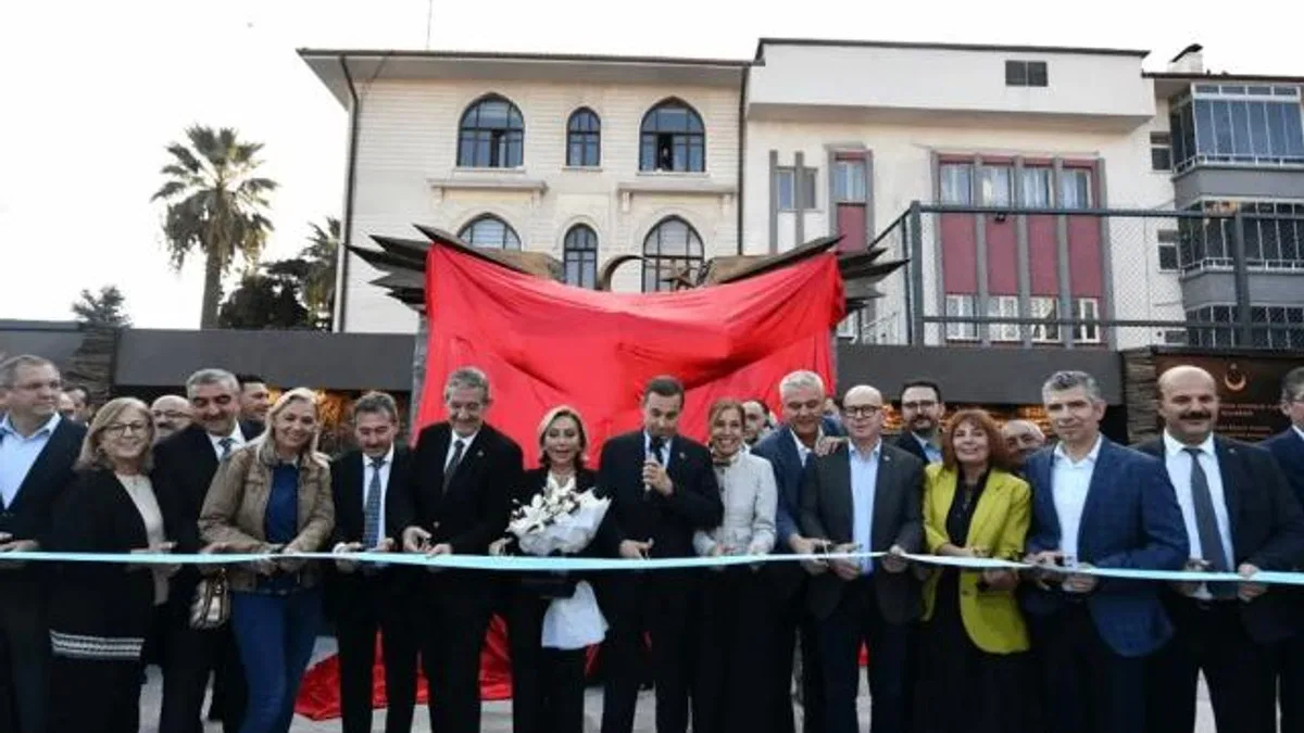 Balıkesir Cumhuriyet Meydanı 2. etabı açıldı