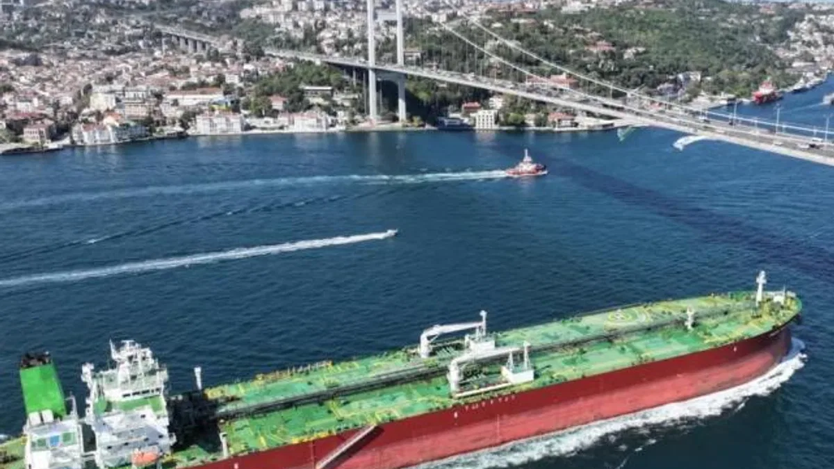 Türk boğazlarında hareketlilik… 20 yılda 2 milyona yakın gemi geçti