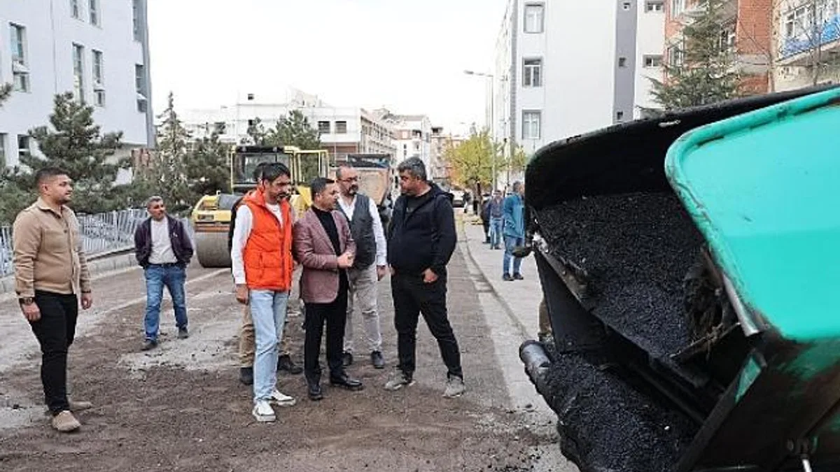 Yeni Mahalle Gürbüz Sokak’a sıcak asfalt serildi