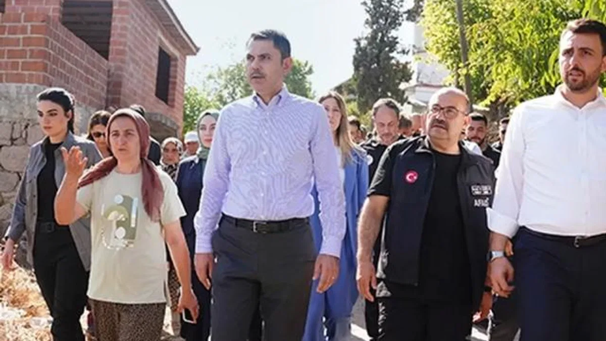Sındırgı’da tüm evler tarandı… Ağır hasarlı yapılar yıkılacak!