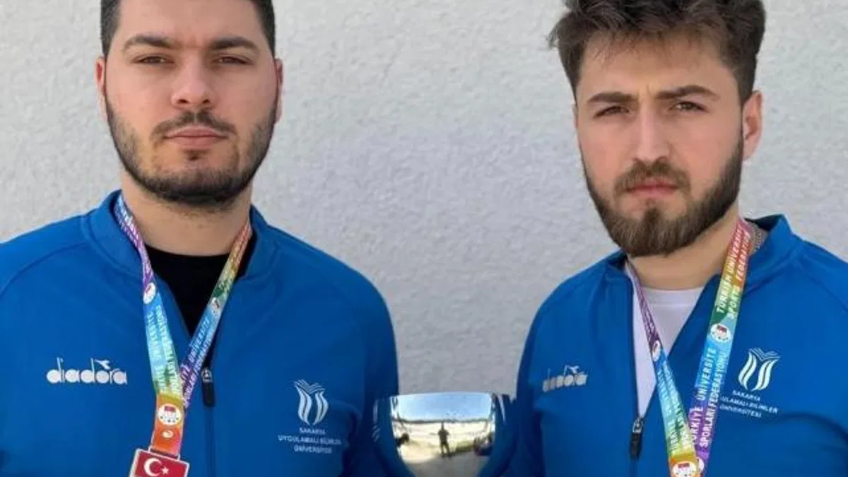 Sakaryalı karateciler Manisa’da şampiyon oldu