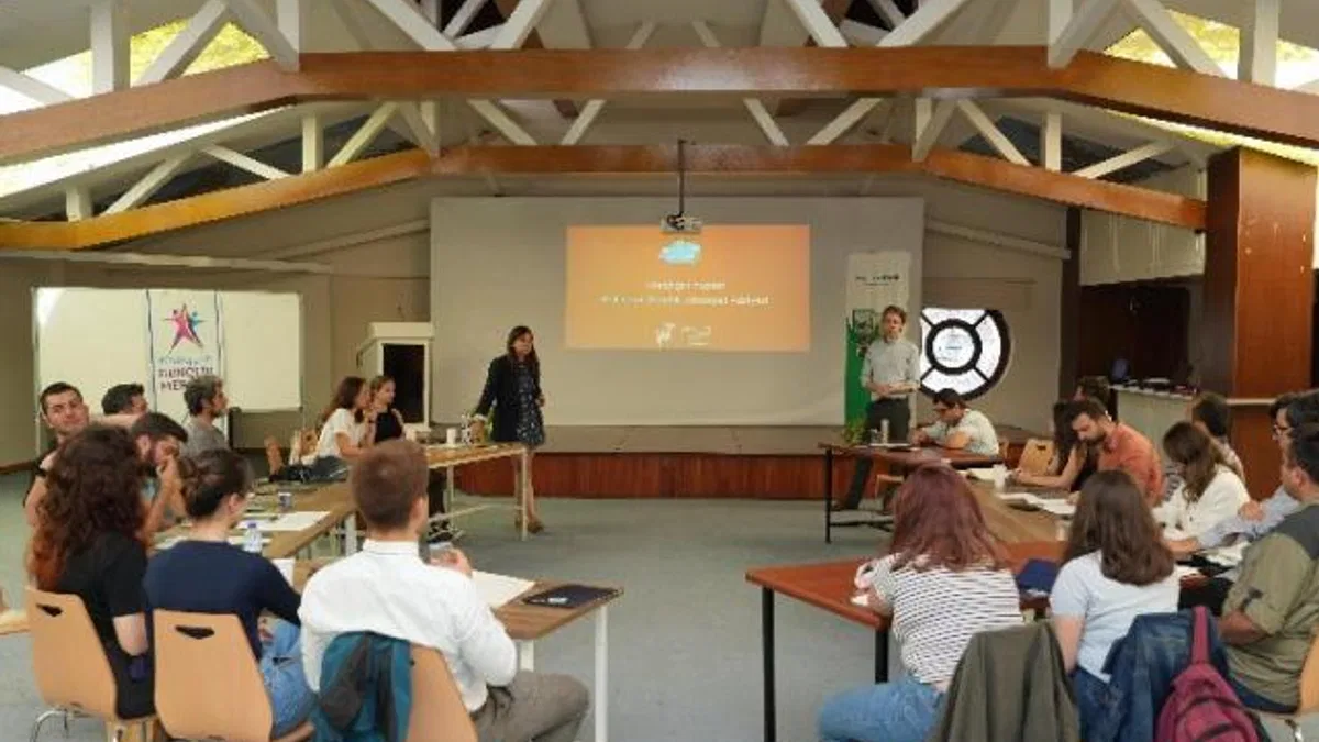 Gençler fikirlerini strateji için paylaştı