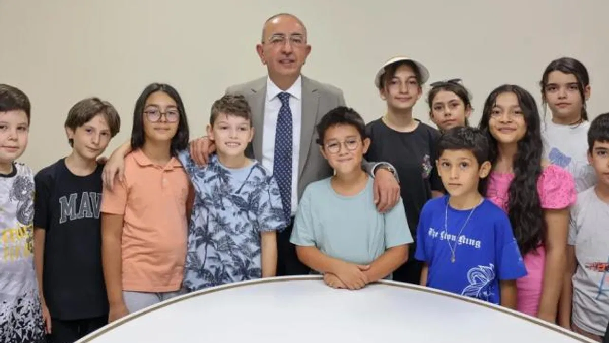 Başkan Kavuş’tan Meram Yaz Okulu öğrencilerine sürpriz ziyaret