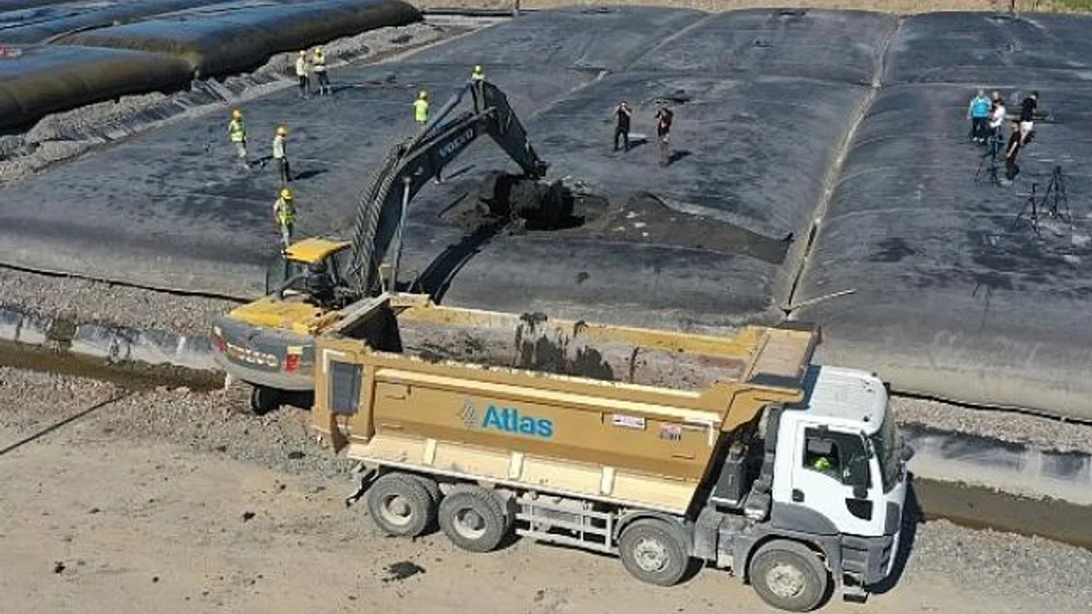 İzmit Körfezi’nden 66 bin kamyon çamur çıktı