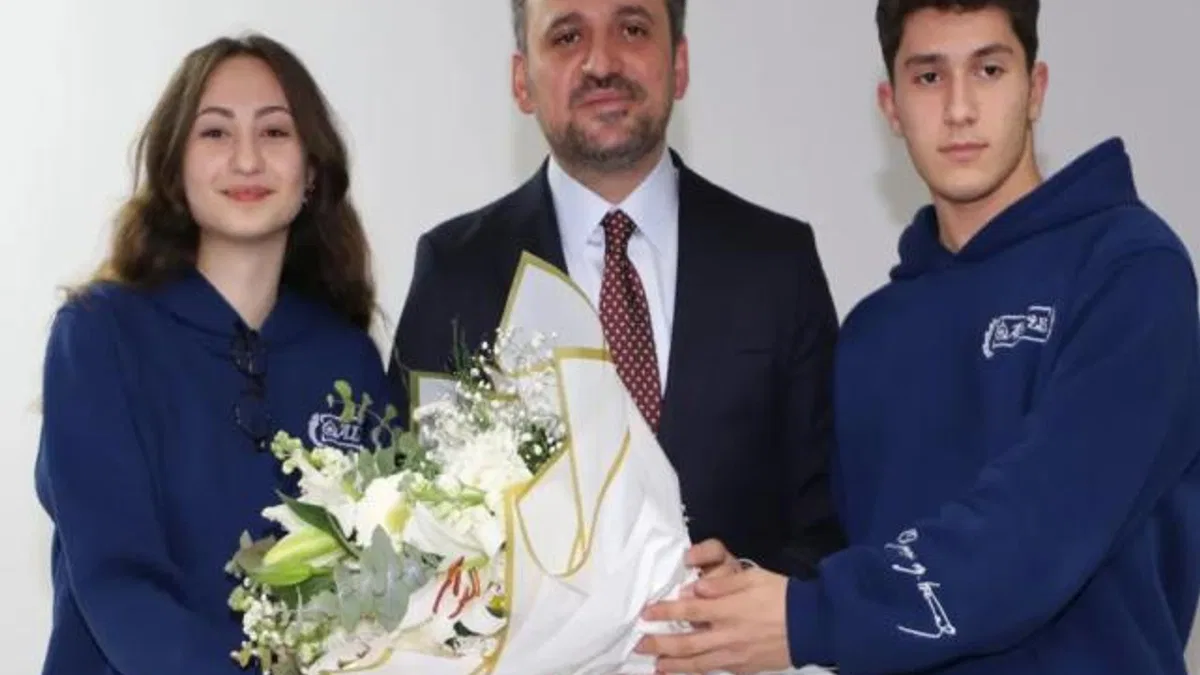 Gençlik ve Spor Bakan Yardımcısı Bursa’da gençlerle buluştu