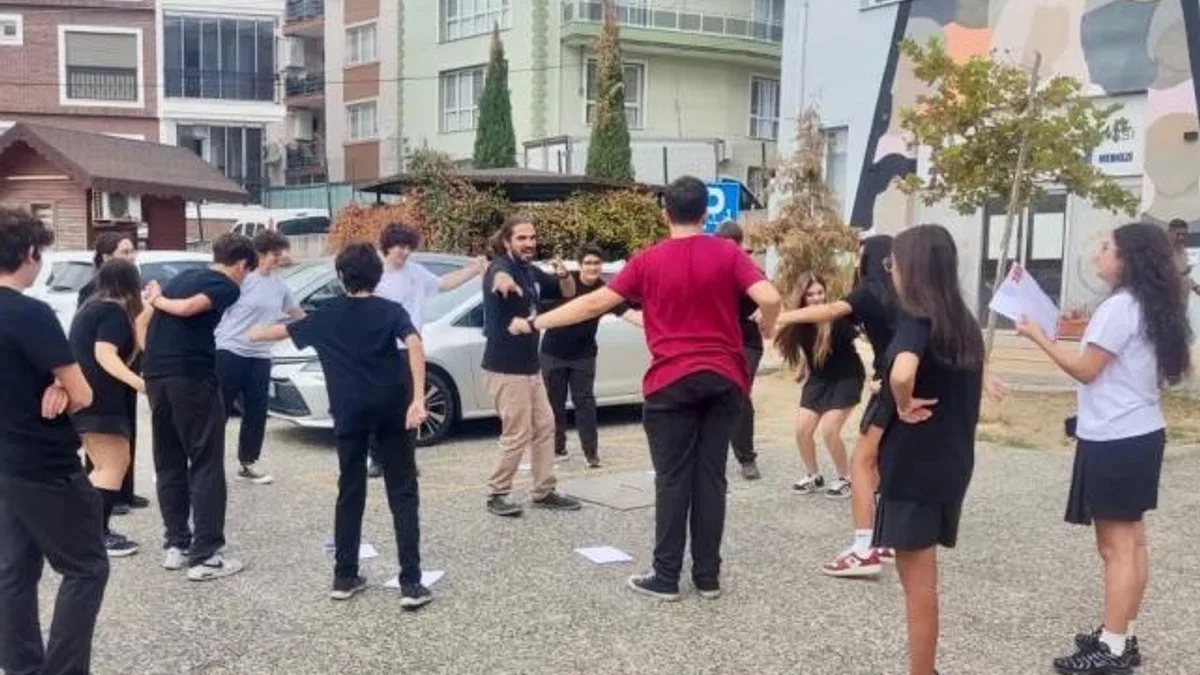 İzmir’de liselilerden farkındalık çalışması
