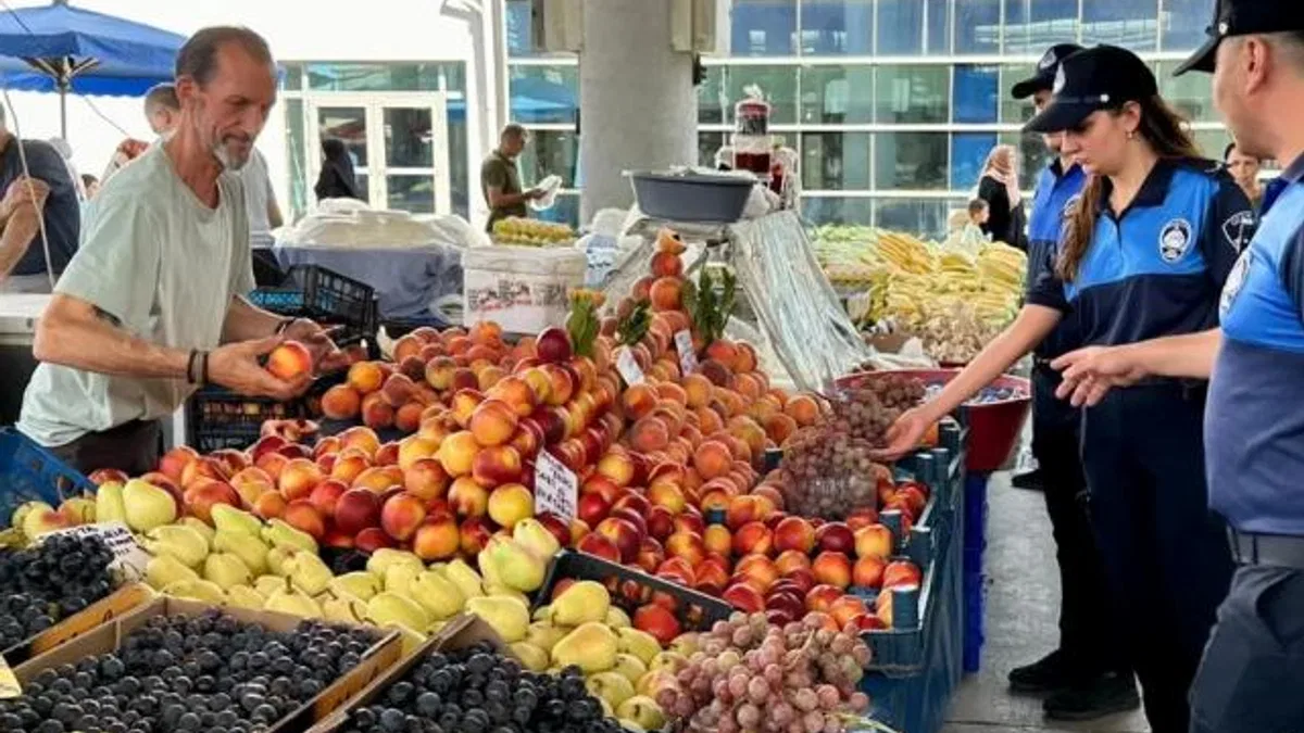 Gebze Zabıtası’ndan pazaryerinde rutin denetim