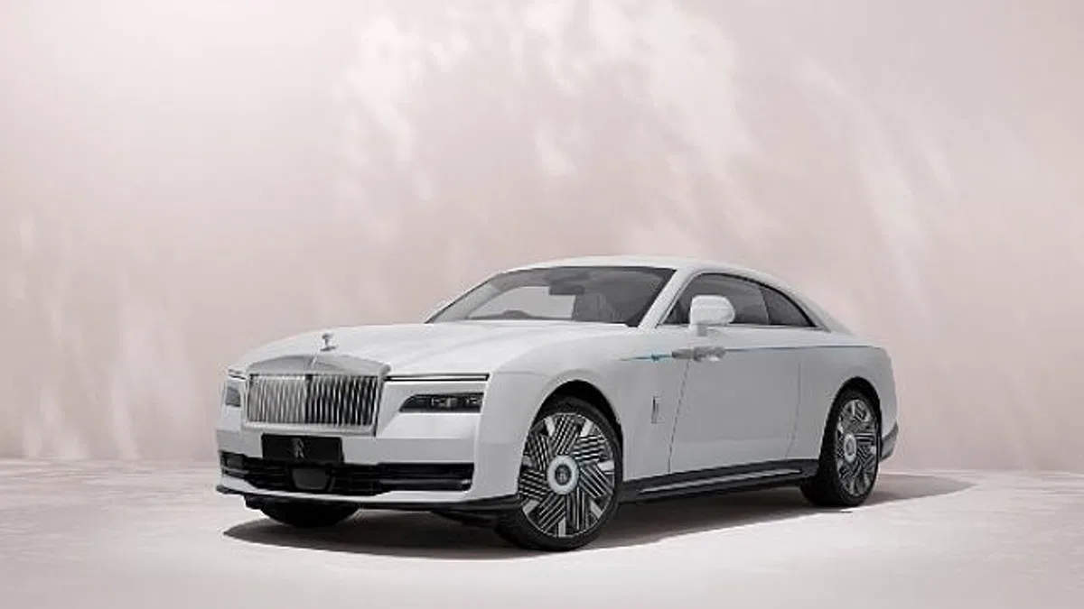 Rolls-Royce baharın zarafetini geleceğe taşıyor