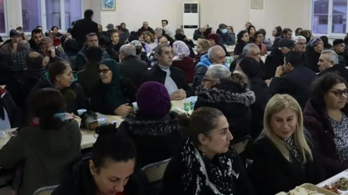 Başkan Hürriyet Hızır Orucu’nda vatandaşlarla buluştu