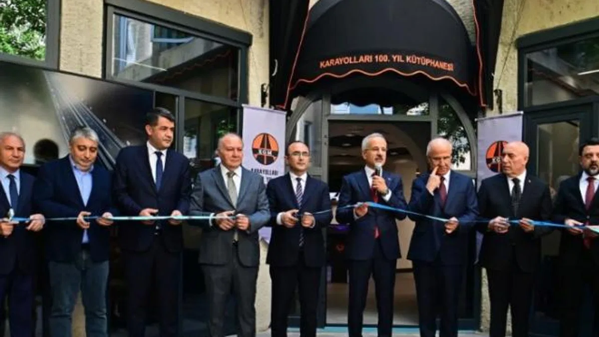 Karayolları arşivi 100. Yıl Kütüphanesi’nde buluştu