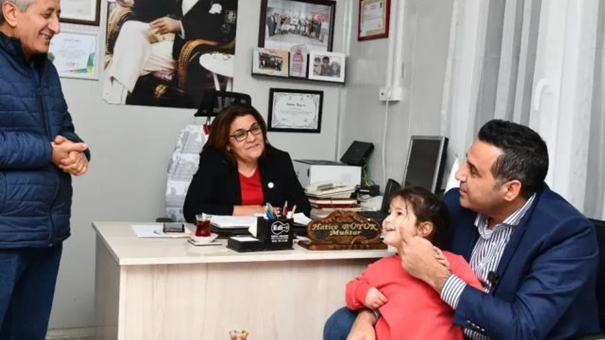 İzmir Çiğli’de Başkan Yıldız’dan mahalle muhtarlarına ziyaret