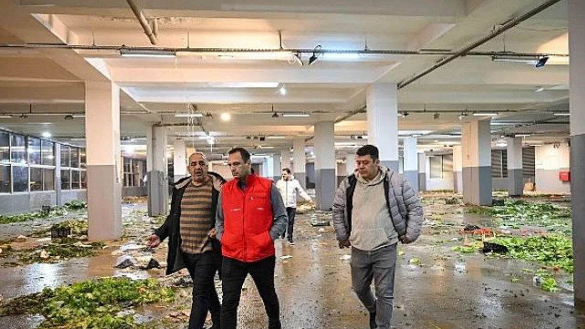 Başkan Eşki’den pazarcıya temizlik ve düzen tepkisi