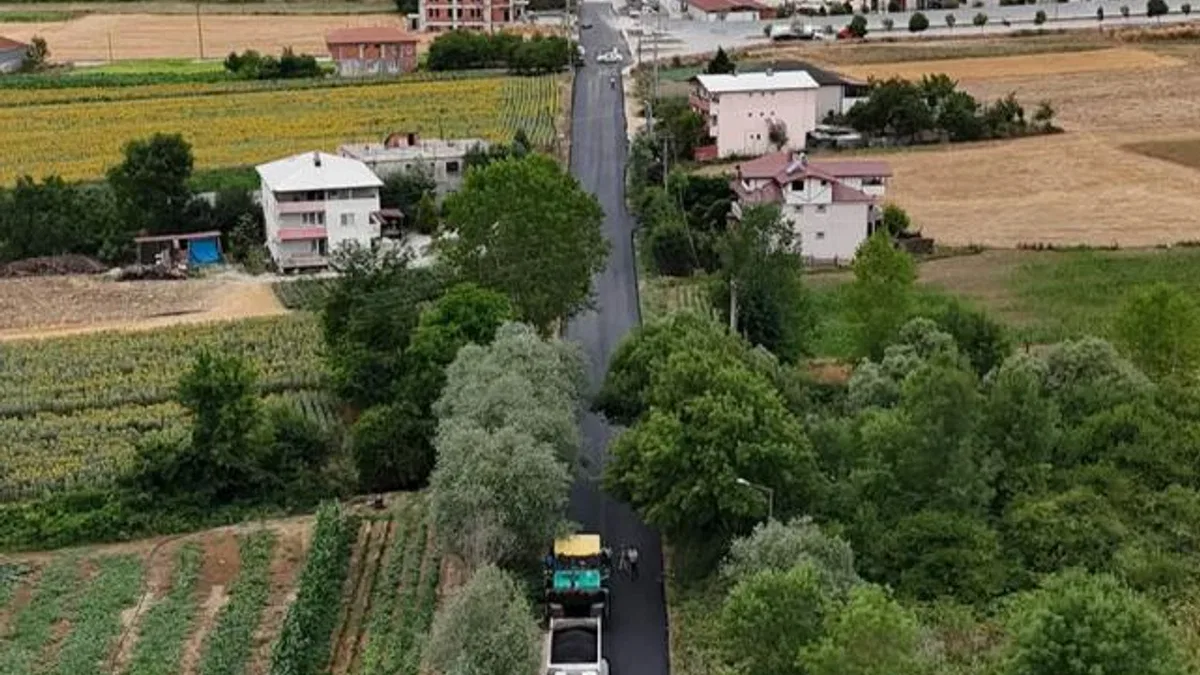 Başkan Alemdar, Kaynarca’da asfalt çalışmalarını yerinde takip etti