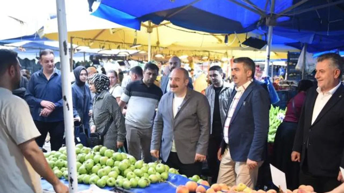 Başkan Yılmaz Değirmenlikızık’ta pazarcı esnafı ile buluştu