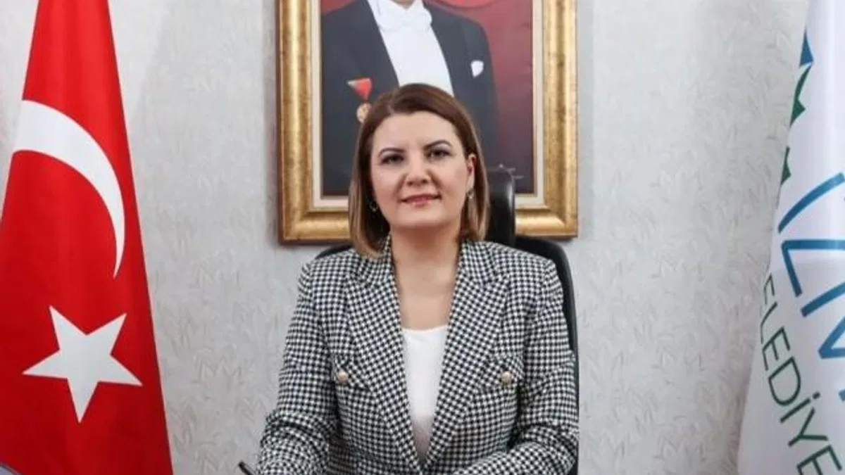 İzmit’te Fatma Başkan’dan tramvay eleştirisi!