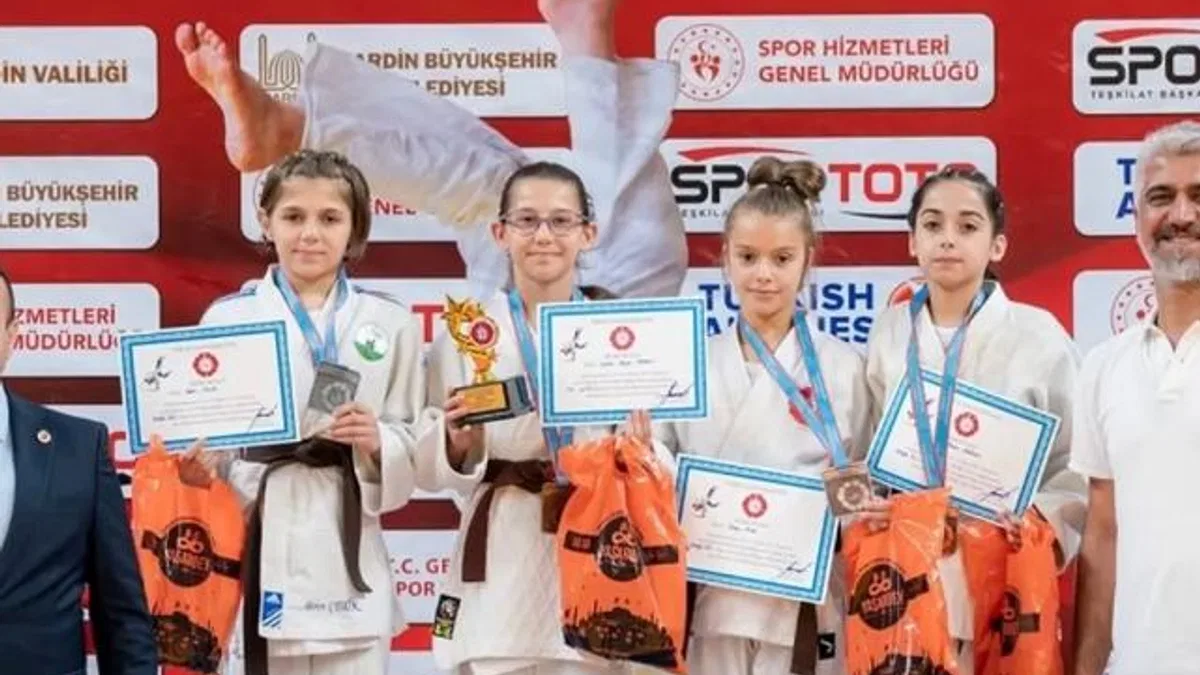 Bursa Osmangazili minik judocudan Türkiye ikinciliği