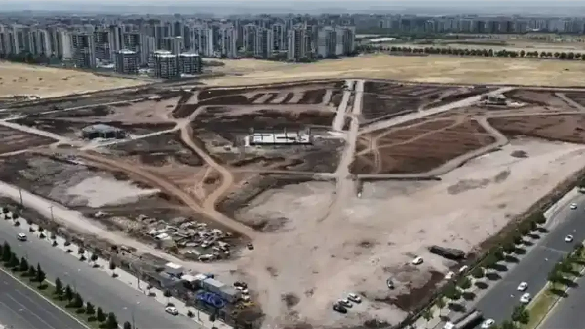 Mezopotamya Kent Parkı’nda çalışmalar eş zamanlı sürüyor