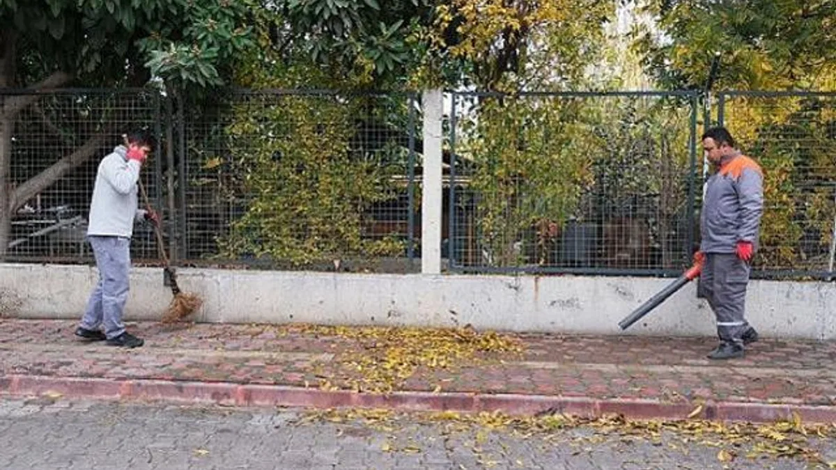 Çöp konteynerleri dezenfekte ediliyor