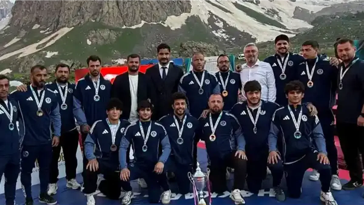 Kırkpınar’dan Balkanlara Kağıtspor fırtınası