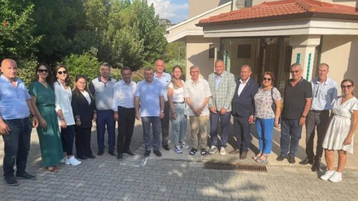 Bursa Nilüferli muhtarlardan Turhan Tayan’a ziyaret