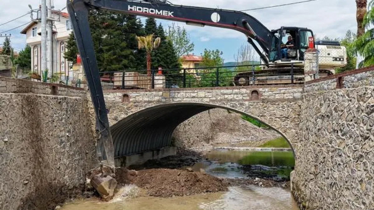 Sakarya Hendek’te dere ıslah çalışmaları tamamlandı