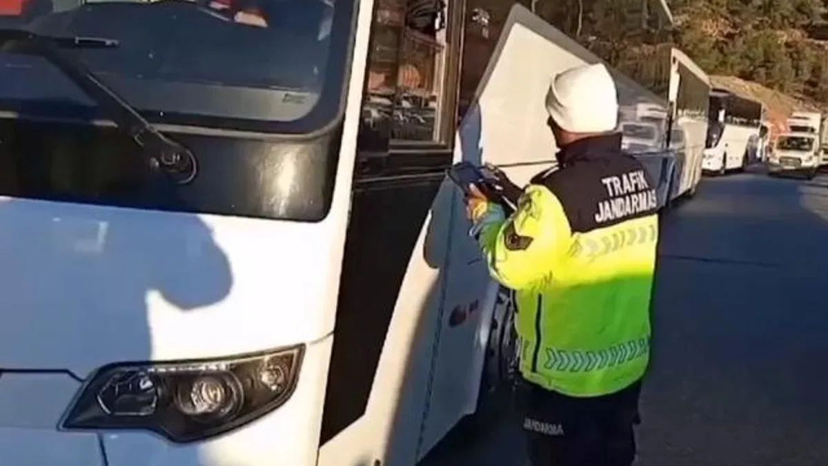 Trafikte ilk 20 gün ‘hızlı’ başladı… Hız ihlallerine 300 bin işlem!