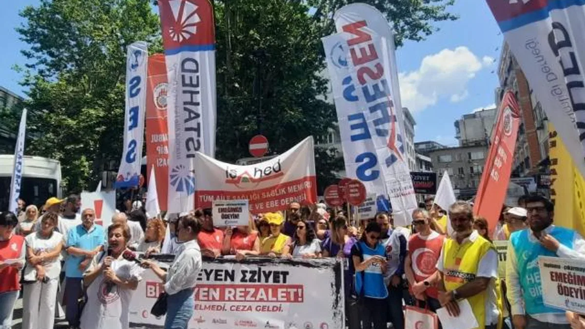 Aile Hekimleri İstanbul’da eylemde… Eziyet Yönetmeliği geri çekilsin!