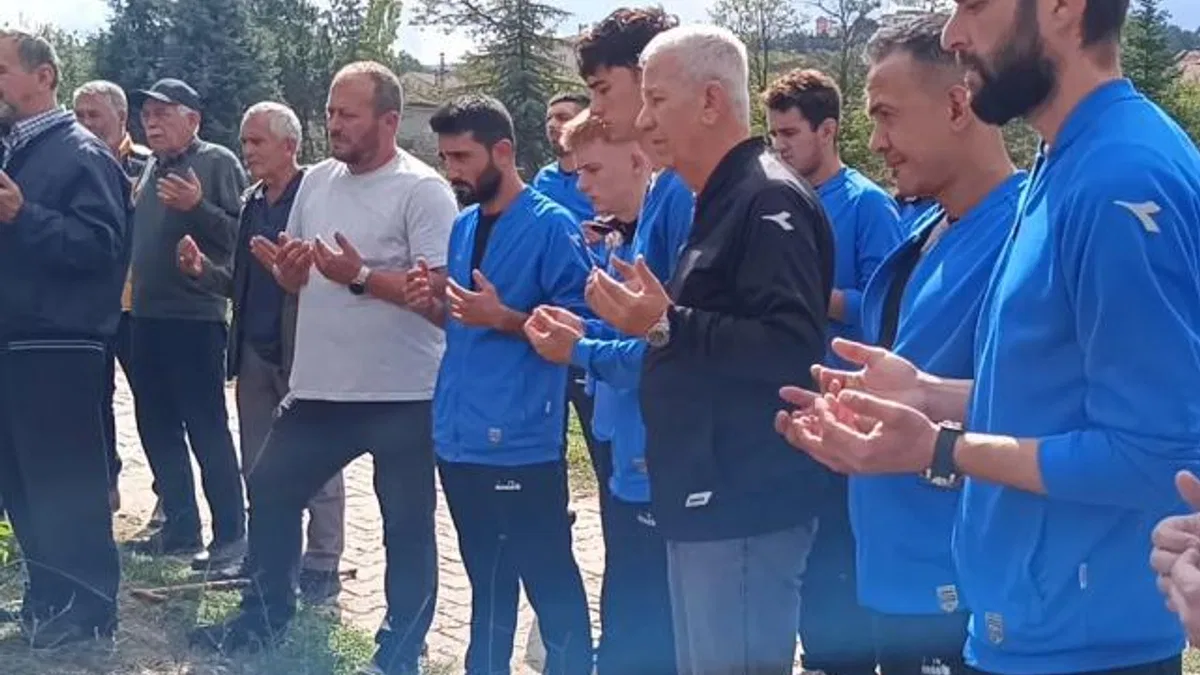 Pazaryerispor sezonu açtı… Merhum Mustafa Nemni unutulmadı!