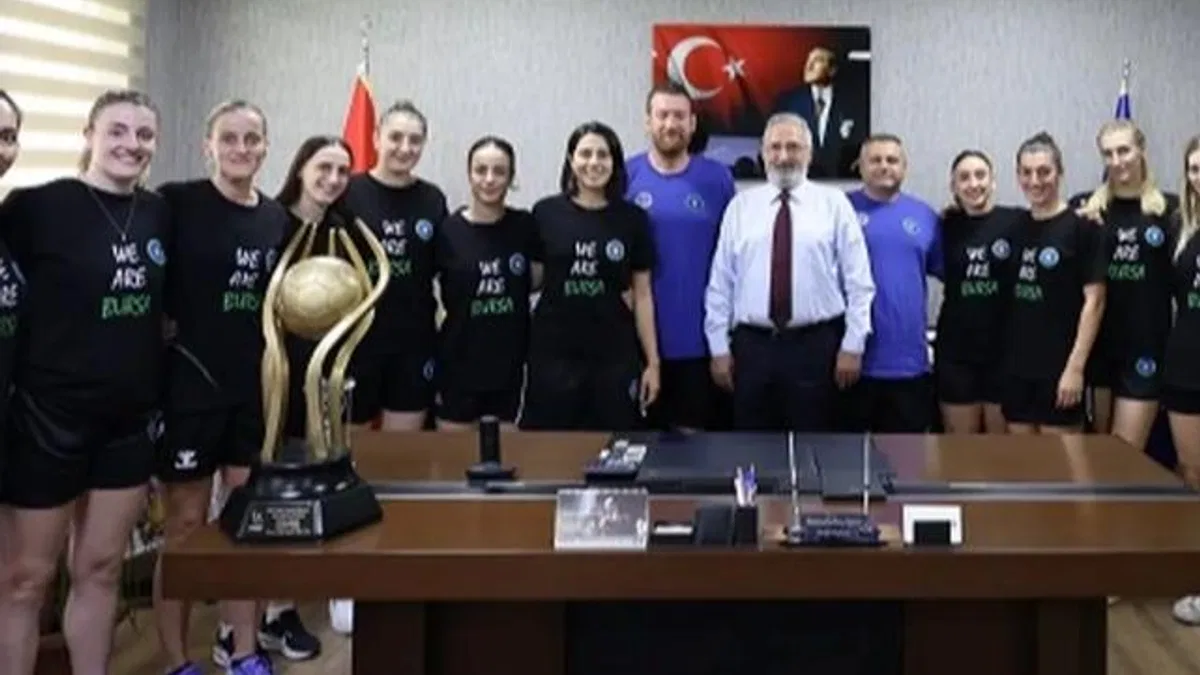 Bursa Büyükşehir Belediyespor Kadın Hentbol’da imzalar atıldı