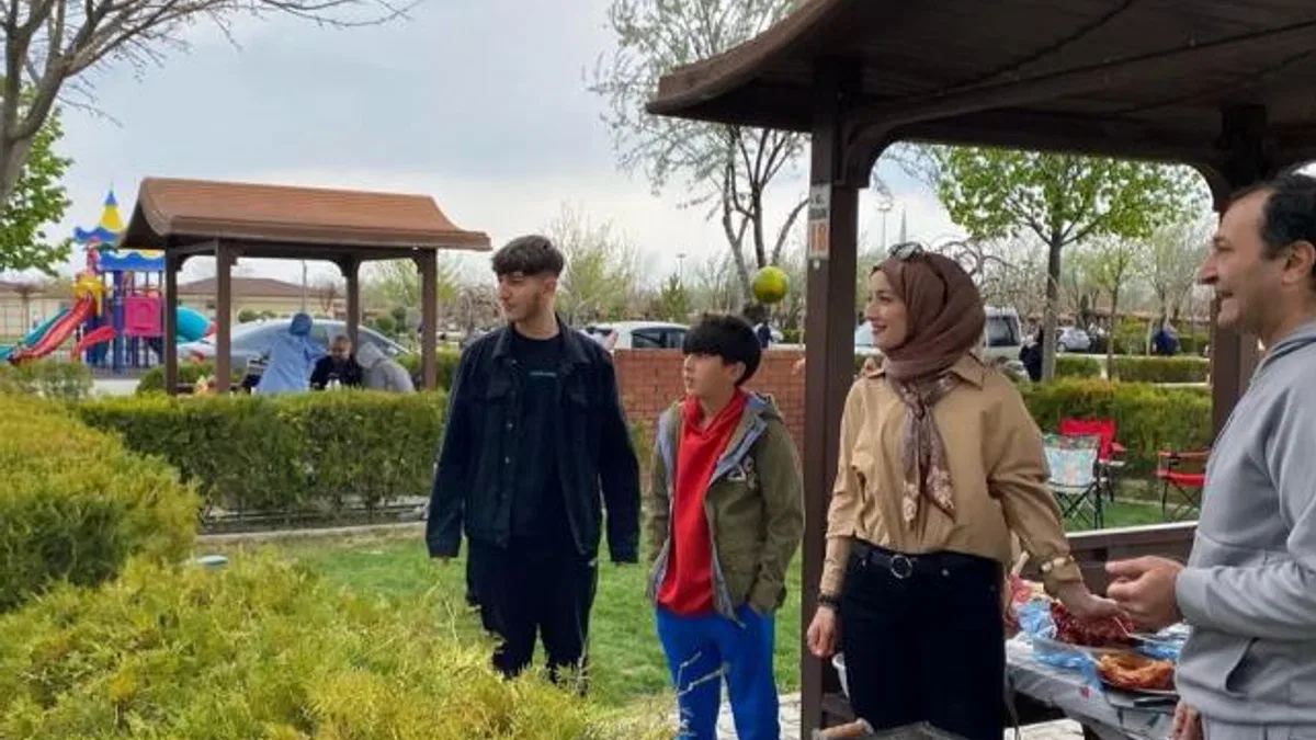 Kılca, piknik ve hobi bahçelerinde vatandaşlarla bir araya geldi
