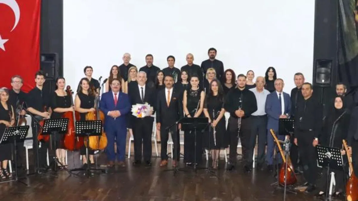 Sakarya Maarif Orkestrası’ndan sanat dolu bir gece daha