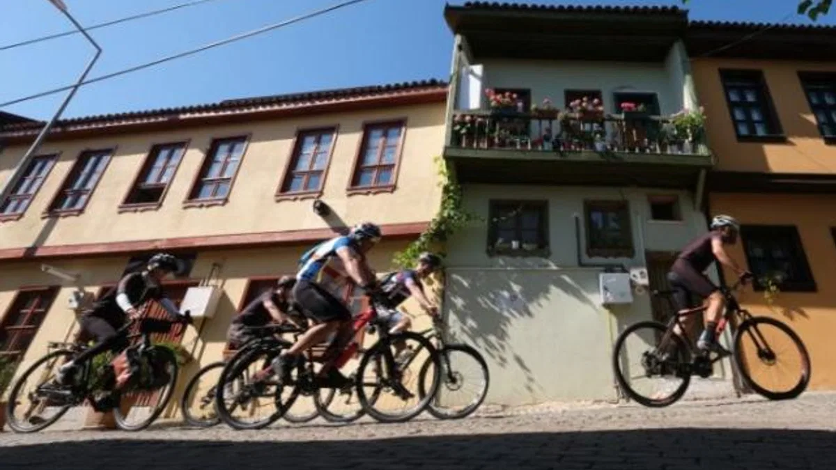 Pedallar Mysia Yolları’nın eşsiz doğasında çevrildi