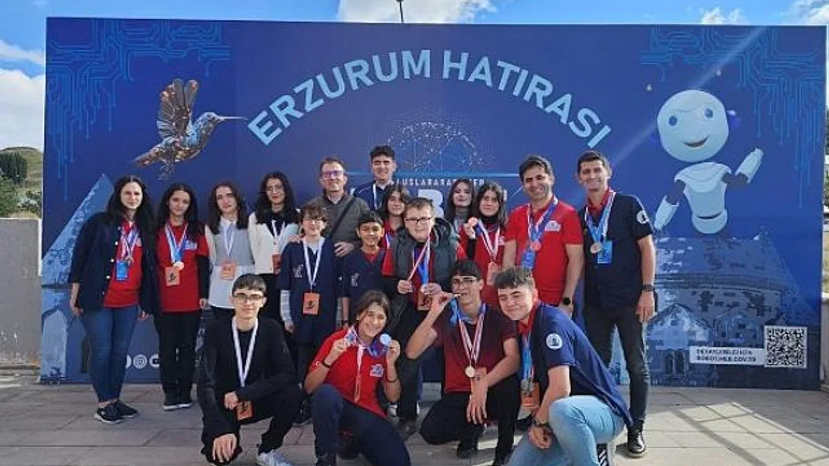 Kapsül Teknoloji Platformu’nun Desteklediği Takımlar, 16. MEB Robotik Yarışması’ndan 5 Ödülle Döndü
