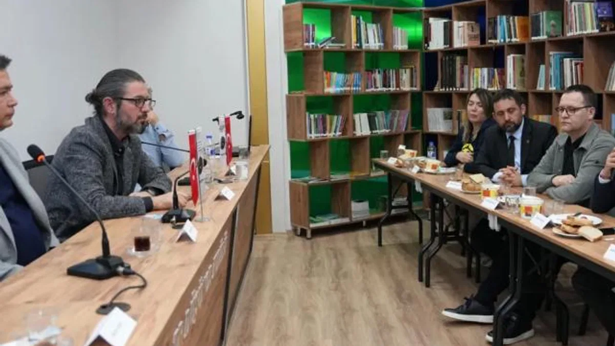 Başkan Erkan Aydın TR Düşünce Kulübü’ne konuk oldu