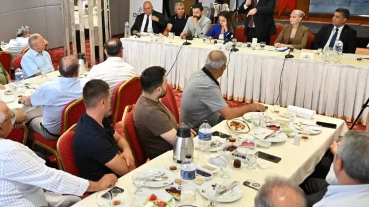 Manisa Şehzadeler’de muhtarlar buluşması