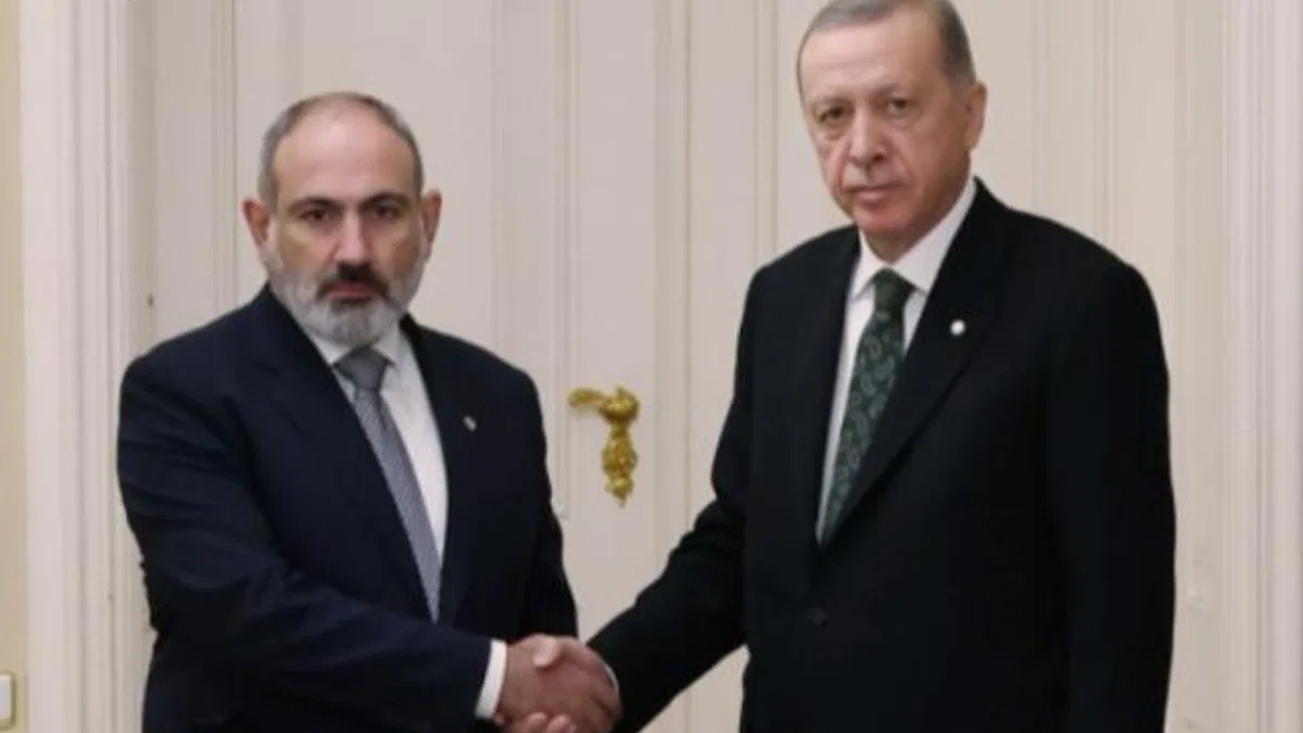Erdoğan Paşinyan’la hem bayramlık, hem de diplomatik görüştü