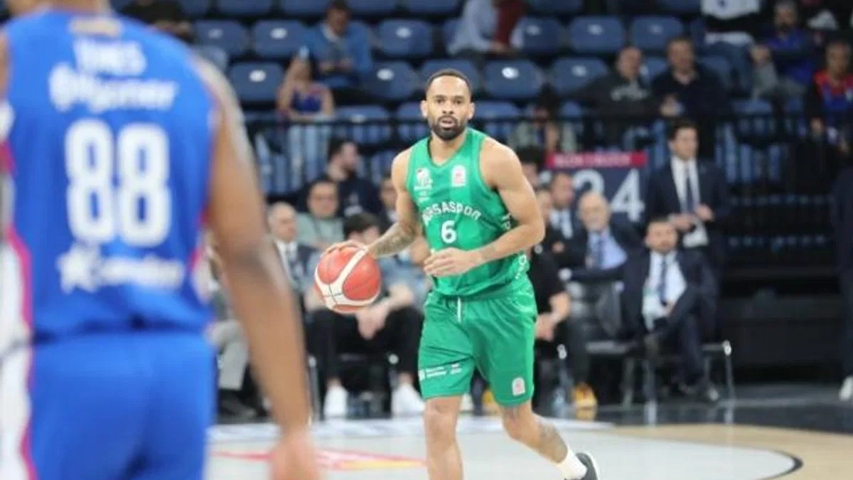 Bursaspor, Anadolu Efes’i devirdi