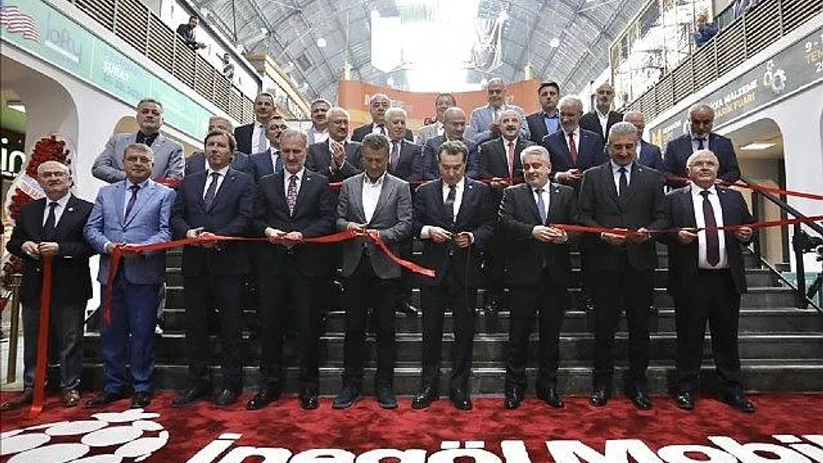 Mobilyanın Başkentinde Şölen Başladı