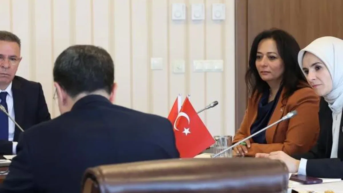 Bakan Göktaş’tan yoğun “aile diplomasisi”