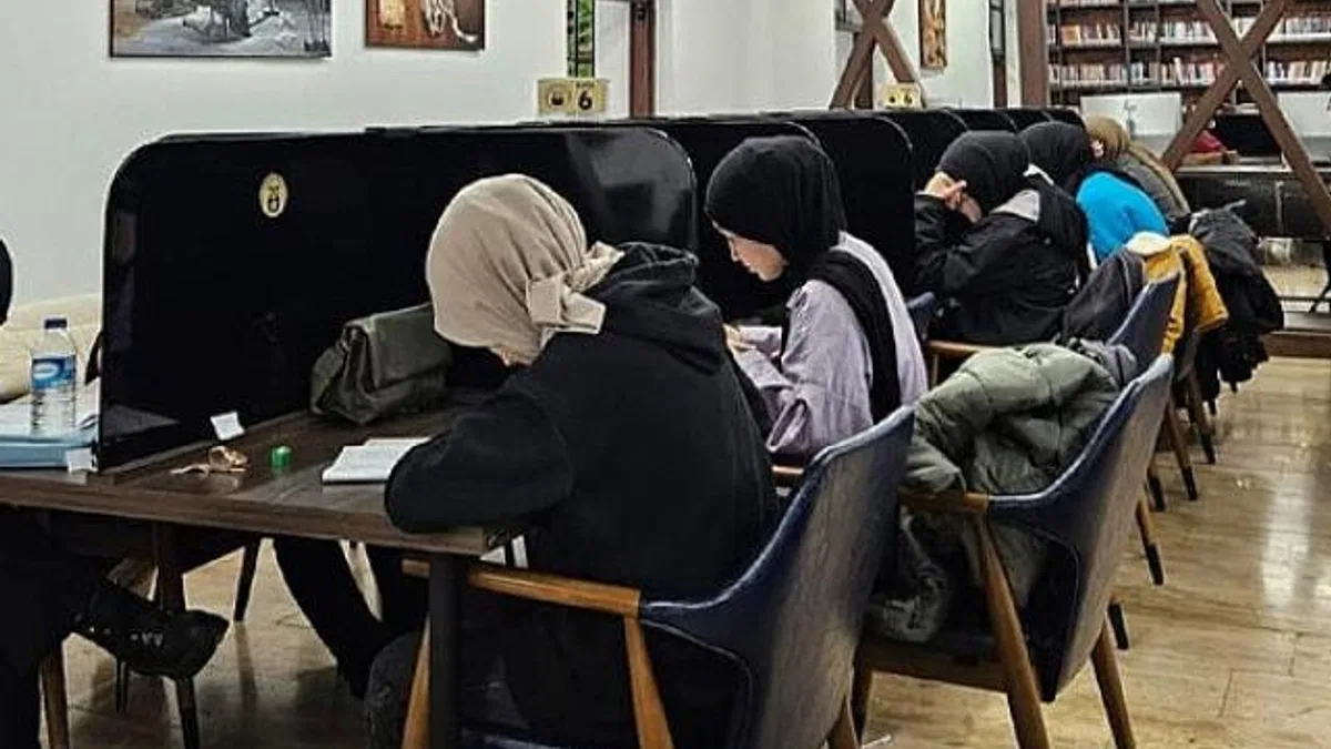 Öğrenciler Tyt Simülasyonunda Ter Döktü