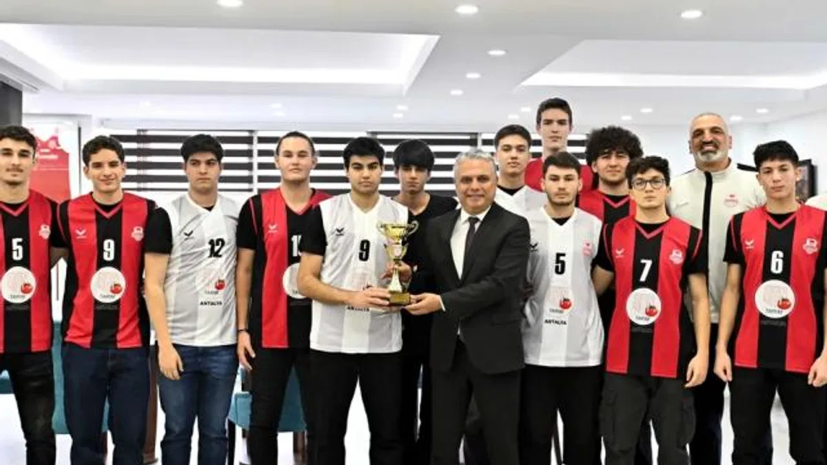 Şampiyonada Antalya Muratpaşa’yı temsil edecekler