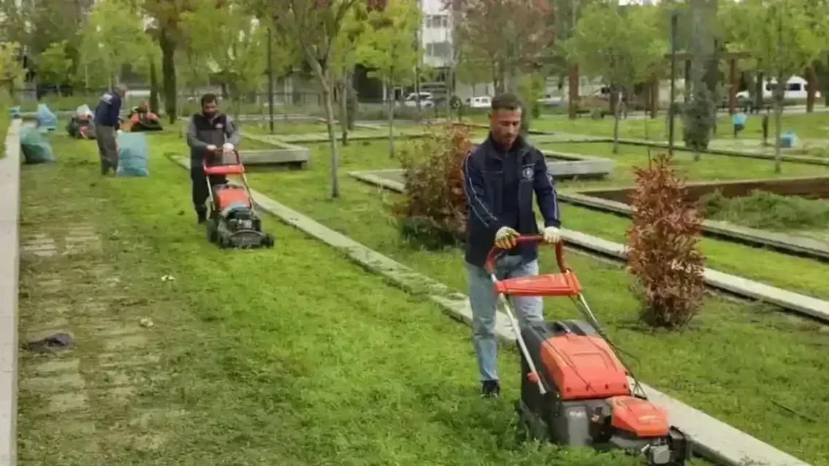 Diyarbakır parklarında yaz hazırlığı