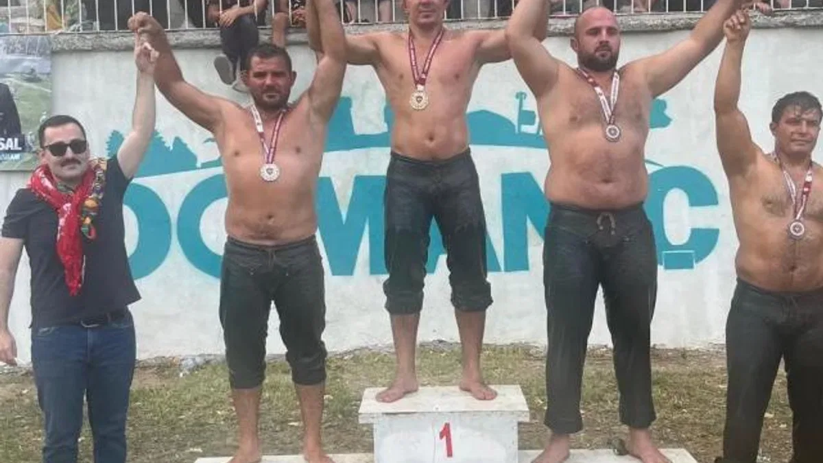 Sakarya’nın pehlivanı Kütahya kürsüsünde