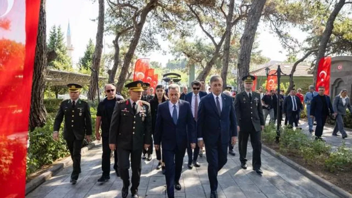 İzmir’de 15 Temmuz şehitleri anıldı