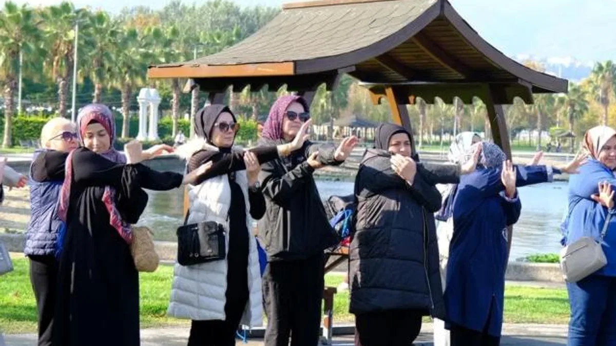 Kocaeli’de kadınlara yönelik sağlık yürüyüşü devam ediyor