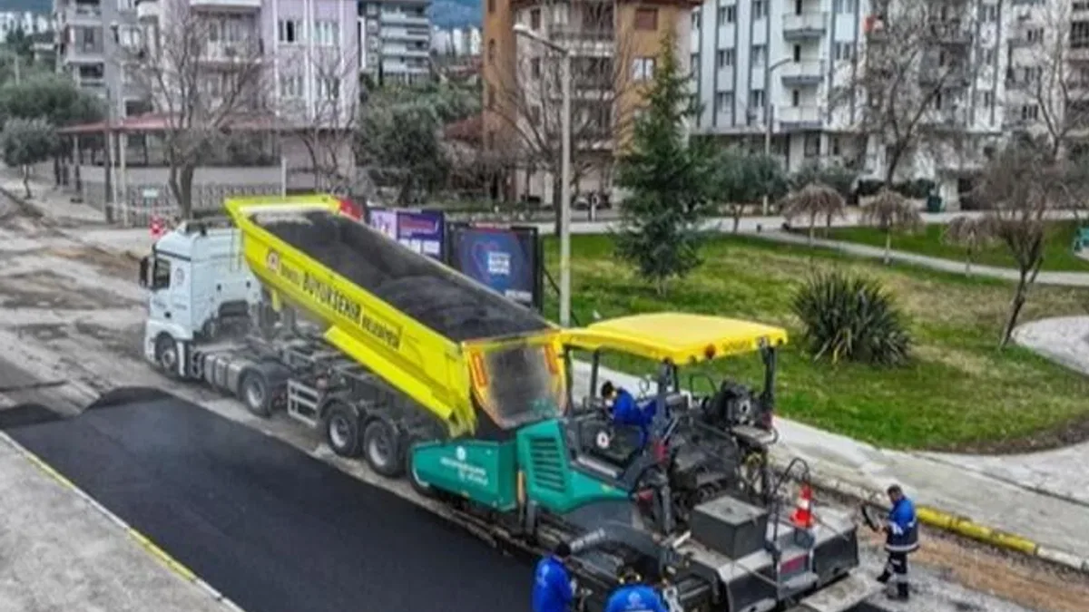 Denizli Büyükşehir asfalt çalışmalarına devam ediyor