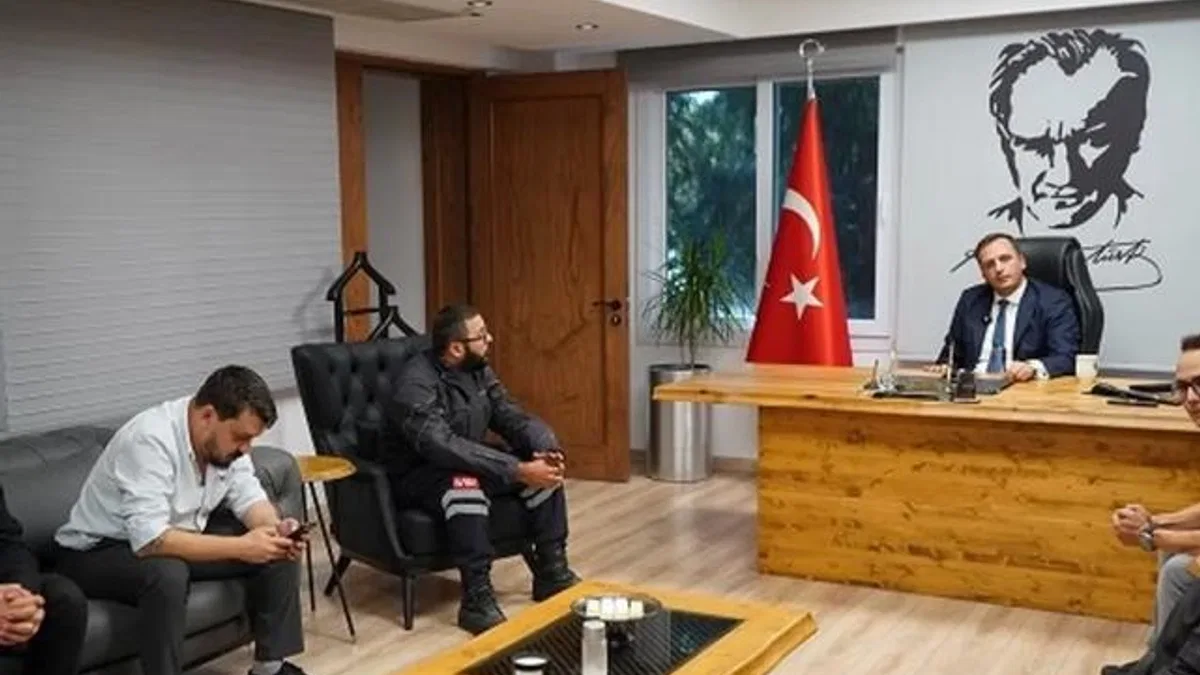 Başkan Eşki’ye moto kuryelerden ziyaret