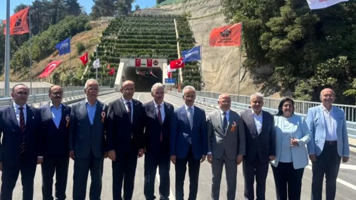 Bursa ulaşım ağı genişliyor… Doğancı Tüneli açıldı