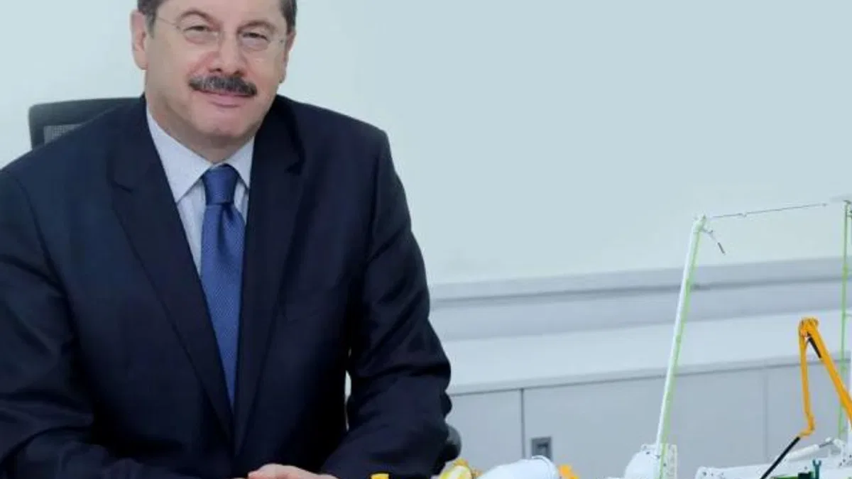 İnşaat yeniden eşik değerin altına indi